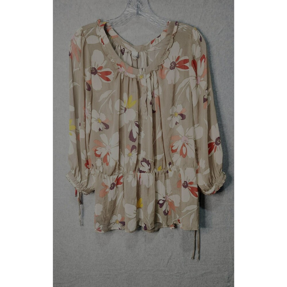 Womens tunic Top Sz Large,color Beige Floral 3/4 Sleeves, elastic at the waist